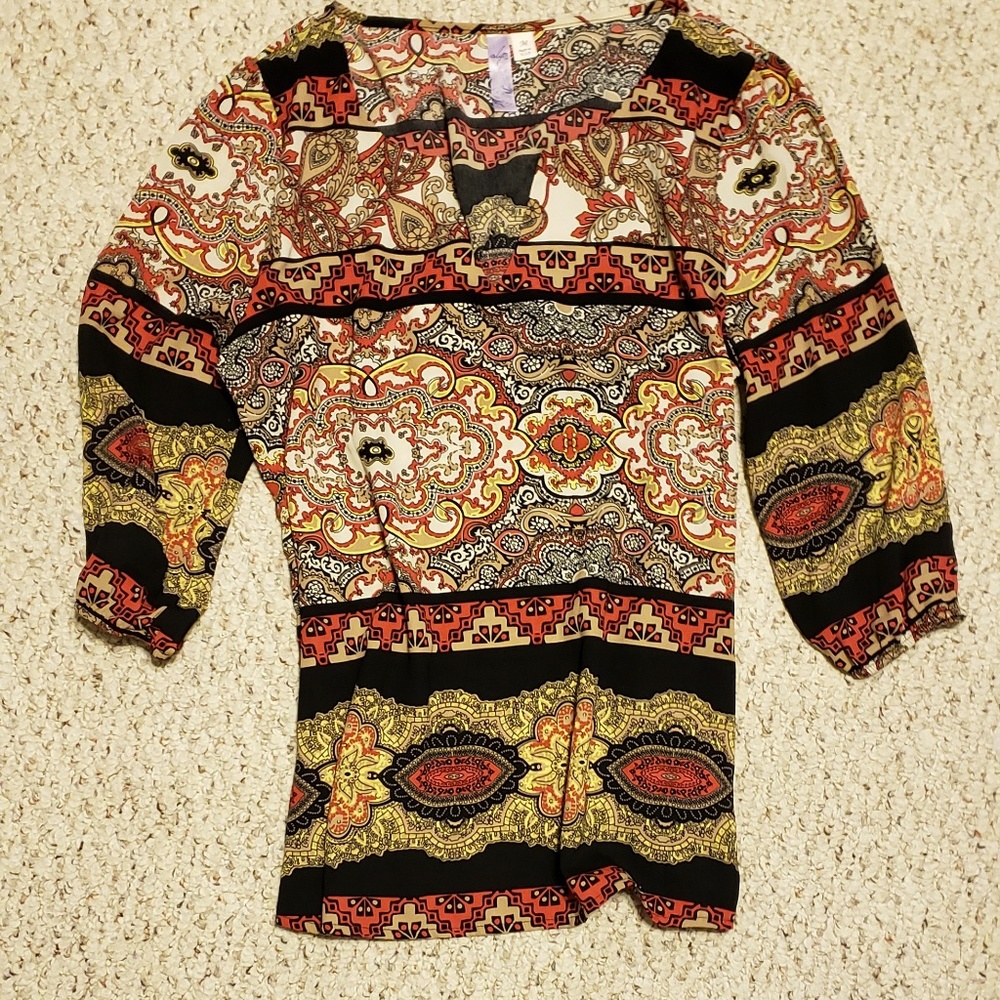 Alya shirt, size medium